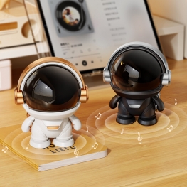 Space robot creative subwoofer small Bluetooth speaker
